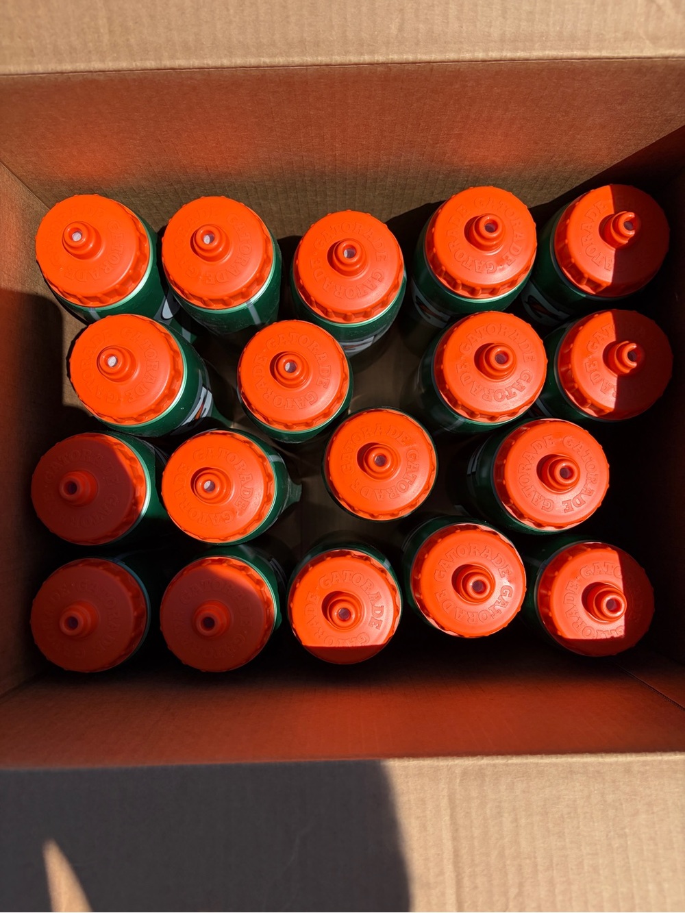 Lot of 18 Gatorade 1 L Squeeze Water Bottle and 7 Packs of Gatorade Zero